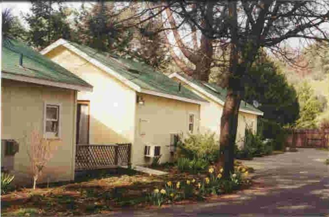 미들타운 Backyard Garden Oasis B&B 외부 사진